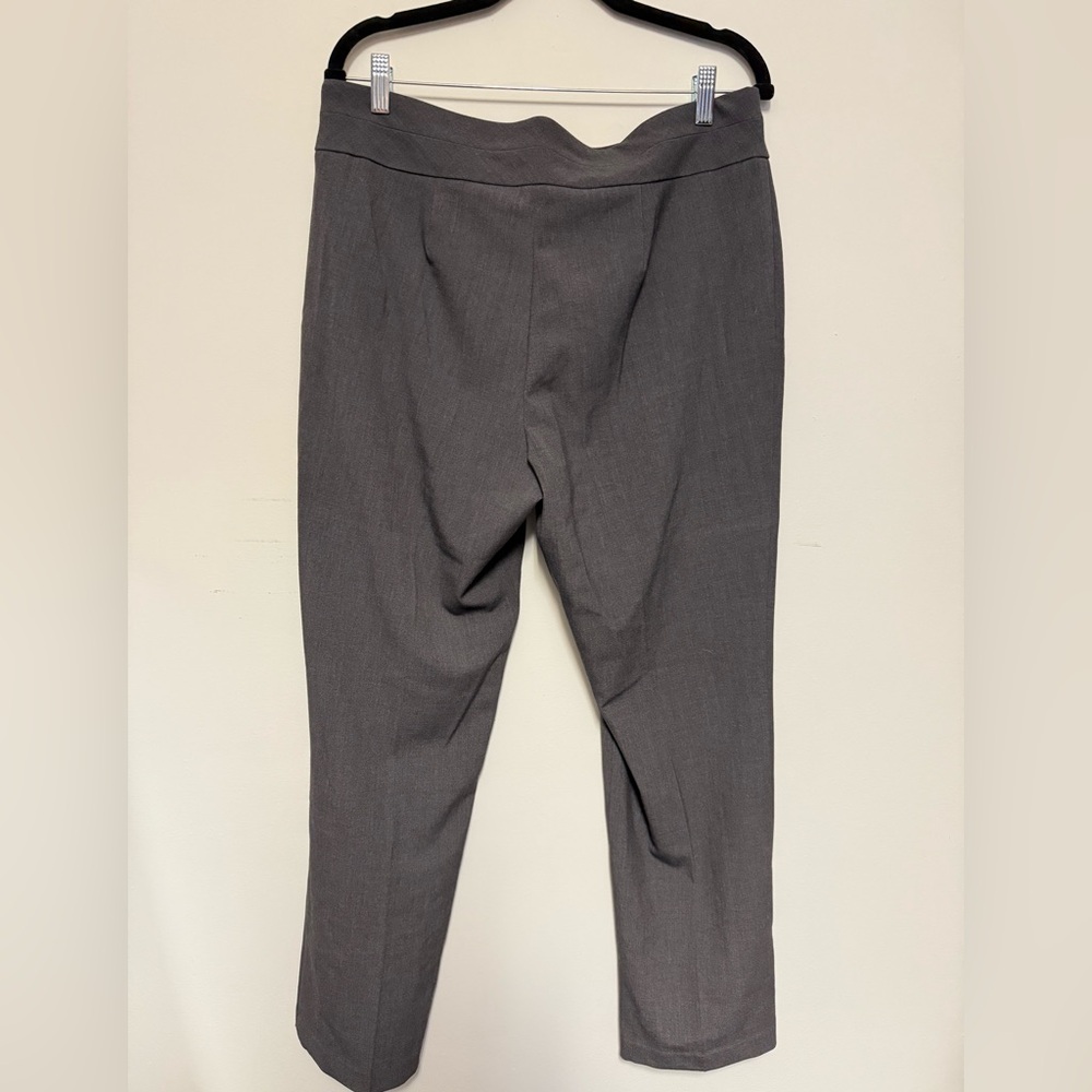 Gray trousers, straight leg. Light gray color, pull-on style. Dressy pants 14